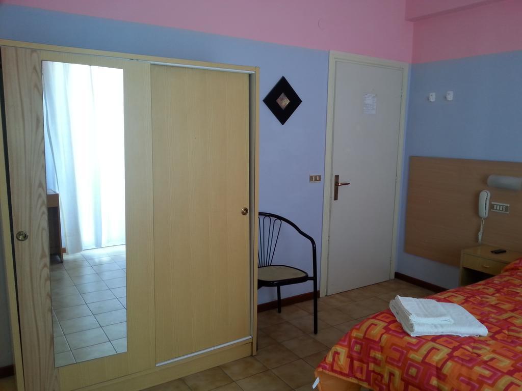 Hotel Marinella Rimini Eksteriør bilde