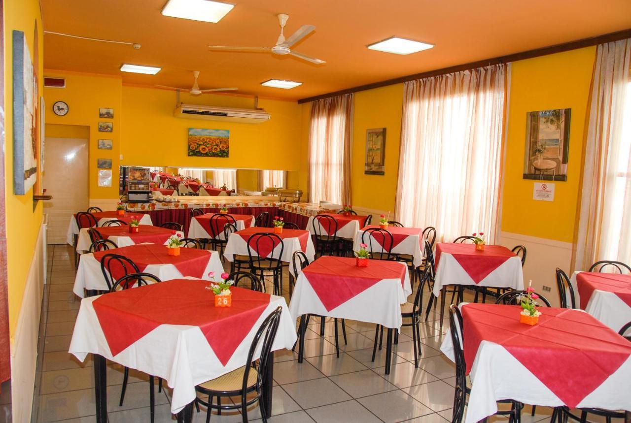 Hotel Marinella Rimini Eksteriør bilde